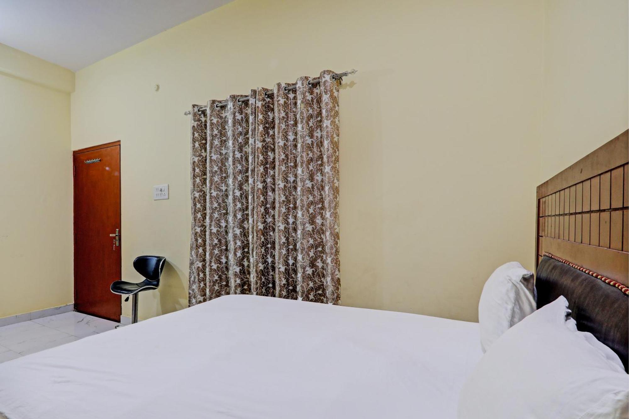 Hotel O Home Singhs Delight Варанаси Екстериор снимка