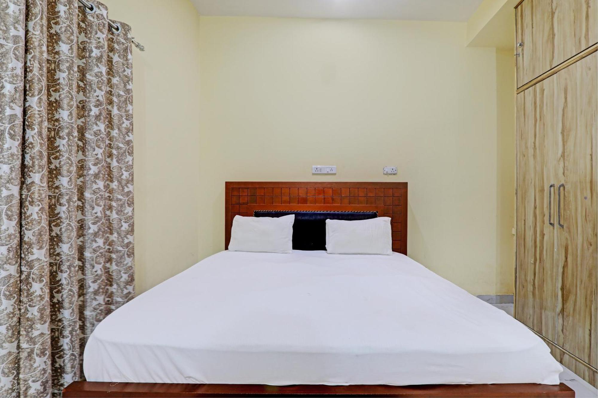 Hotel O Home Singhs Delight Варанаси Екстериор снимка